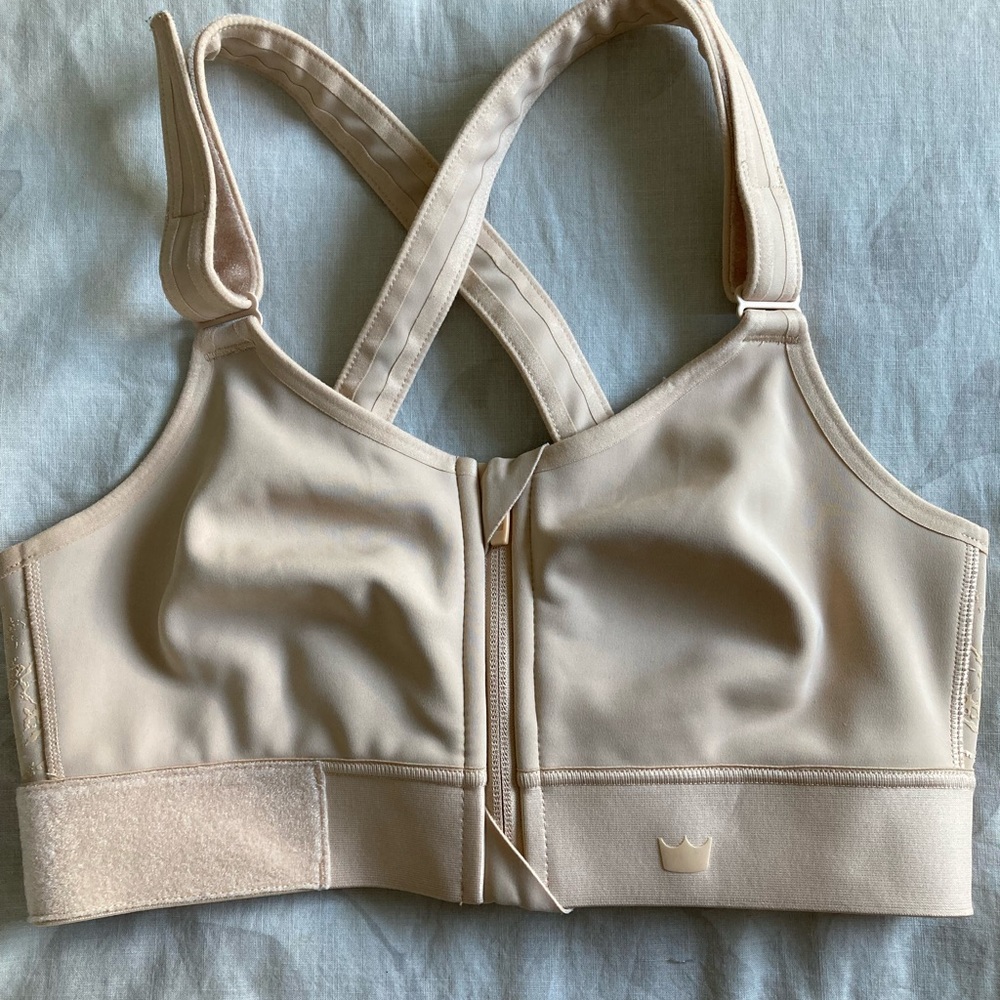Shefit Flex Sports bra, Color nude, size medium